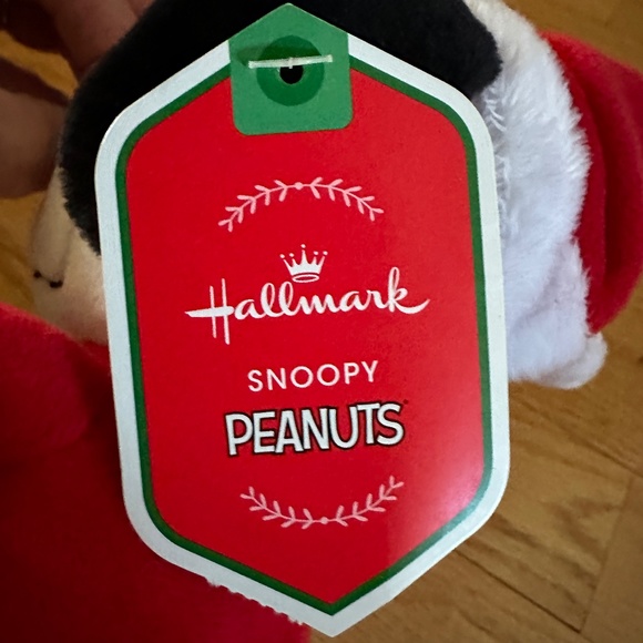 NWT Hallmark PEANUTS SNOOPY Stuffed Toy with Santa Hat and Coat - Picture 5 of 9